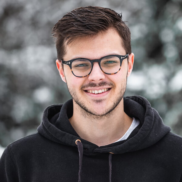 Porträt von Lea Wagner, Trainerin für Online Marketing Kurse